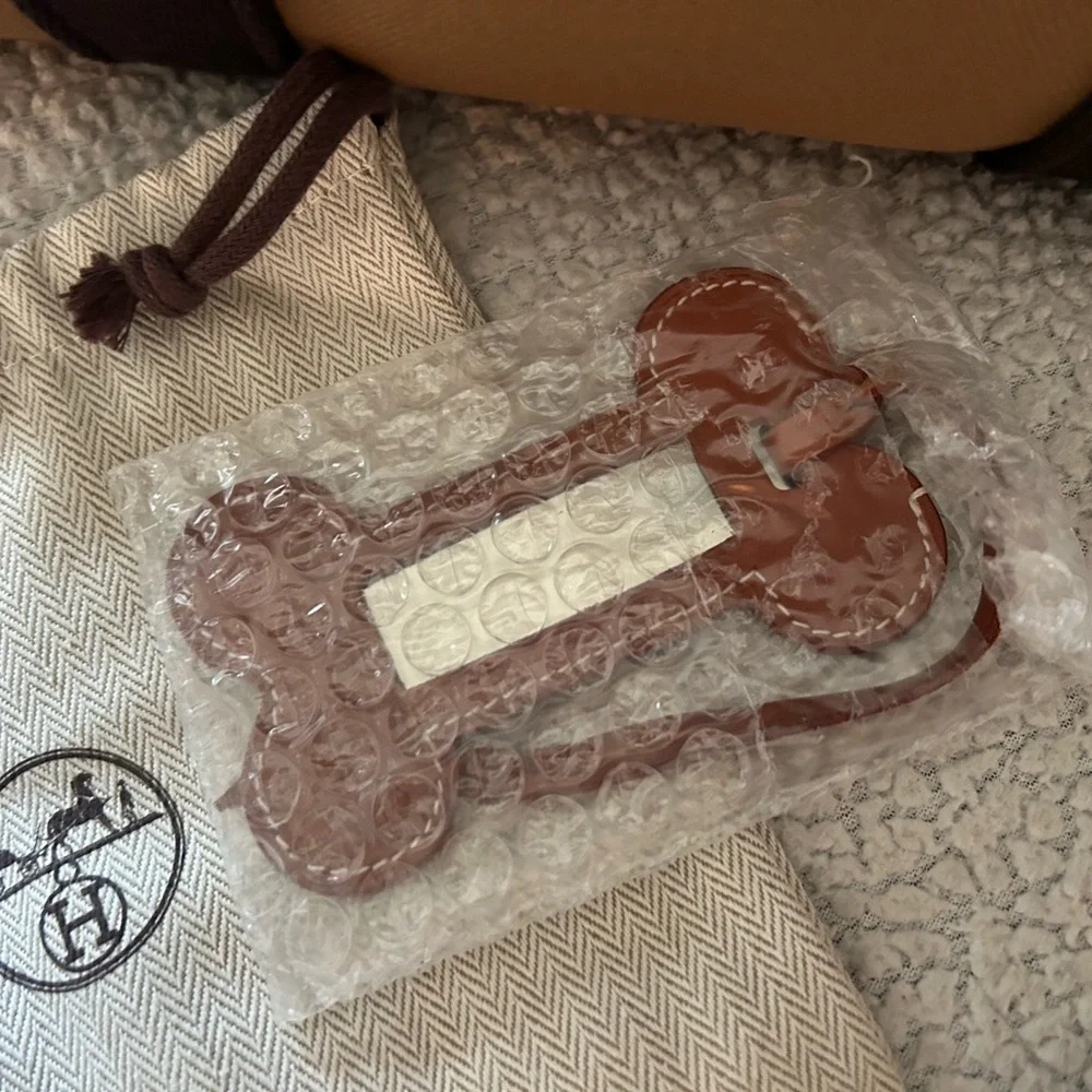 Hermes dog carrier